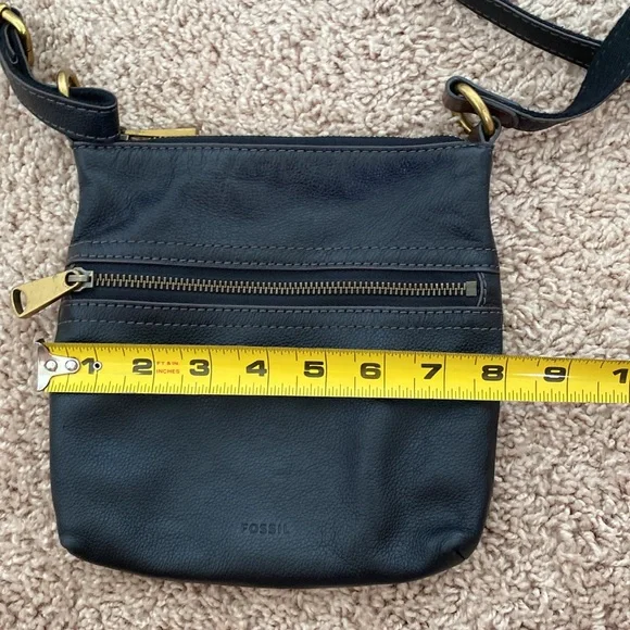 Fossil Voyager Small Crossbody Leather Bag - Picture 10 of 14